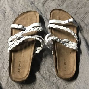 Women’s Strappy Sandal